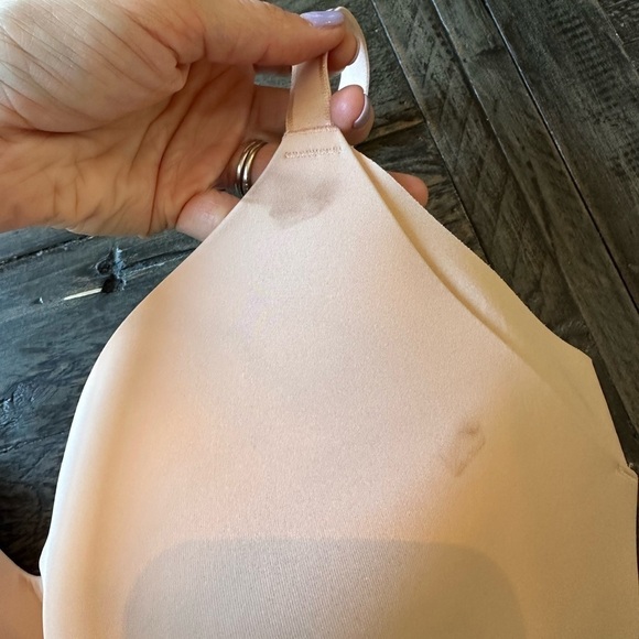 KNIX Wing Woman Wireless Bra Womens Size 8 40 DDD+
Beige Smooth Cup T-Shirt Bra - Picture 6 of 6
